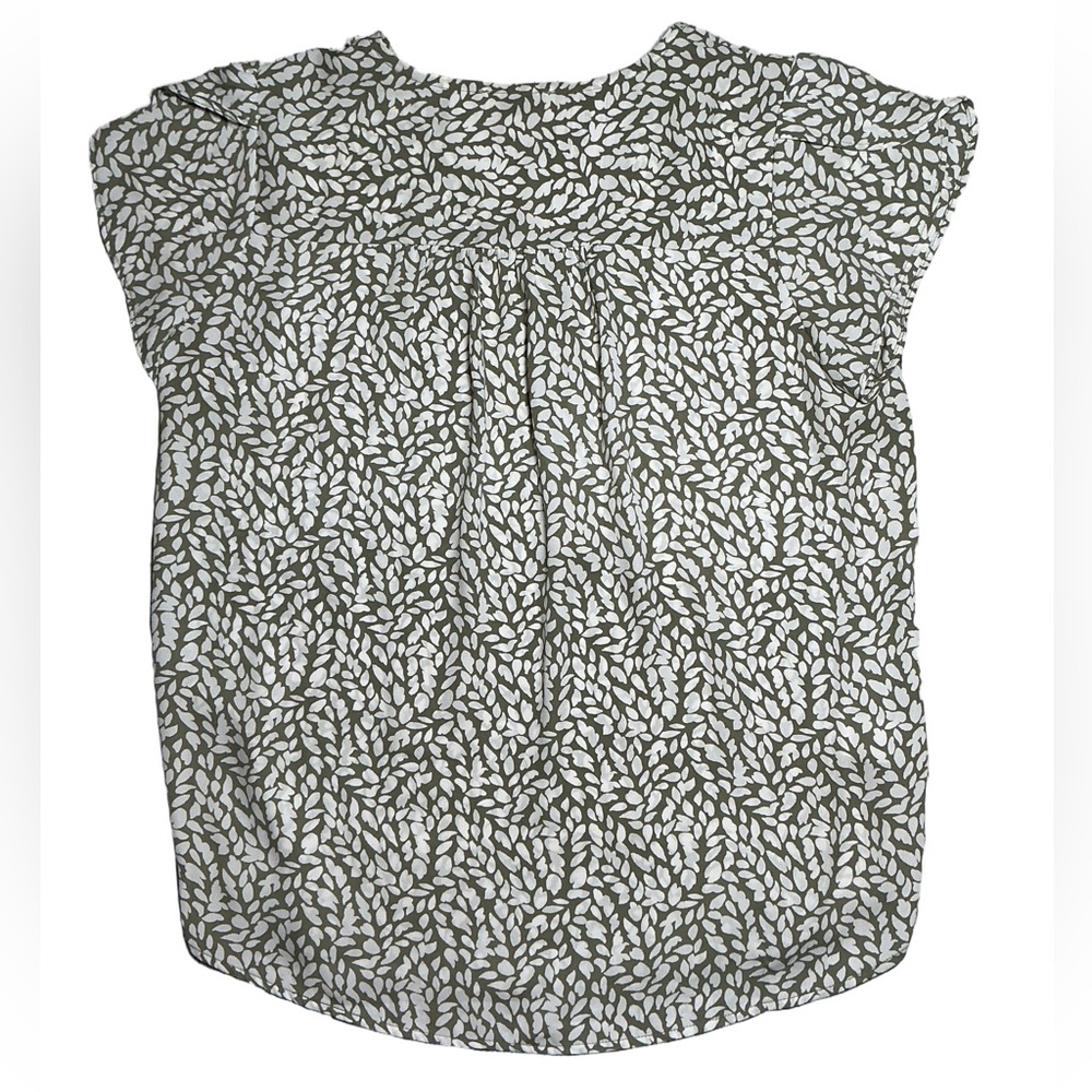LOFT cap sleeve blouse. Green/white. V-neck. Size XSP - Picture 2 of 8